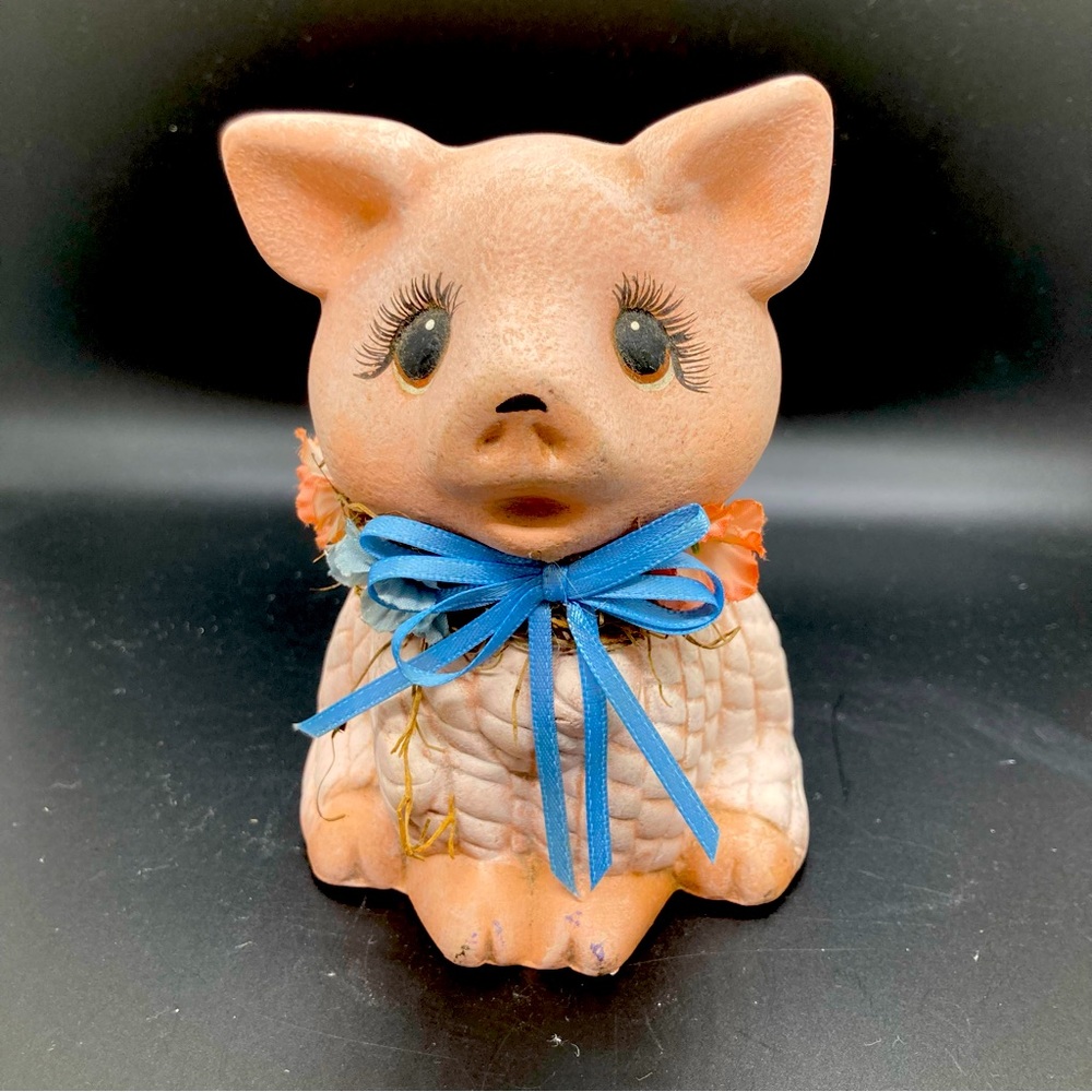 Adorable Kawaii Ceramic Piggy Pig Figurine Vintage